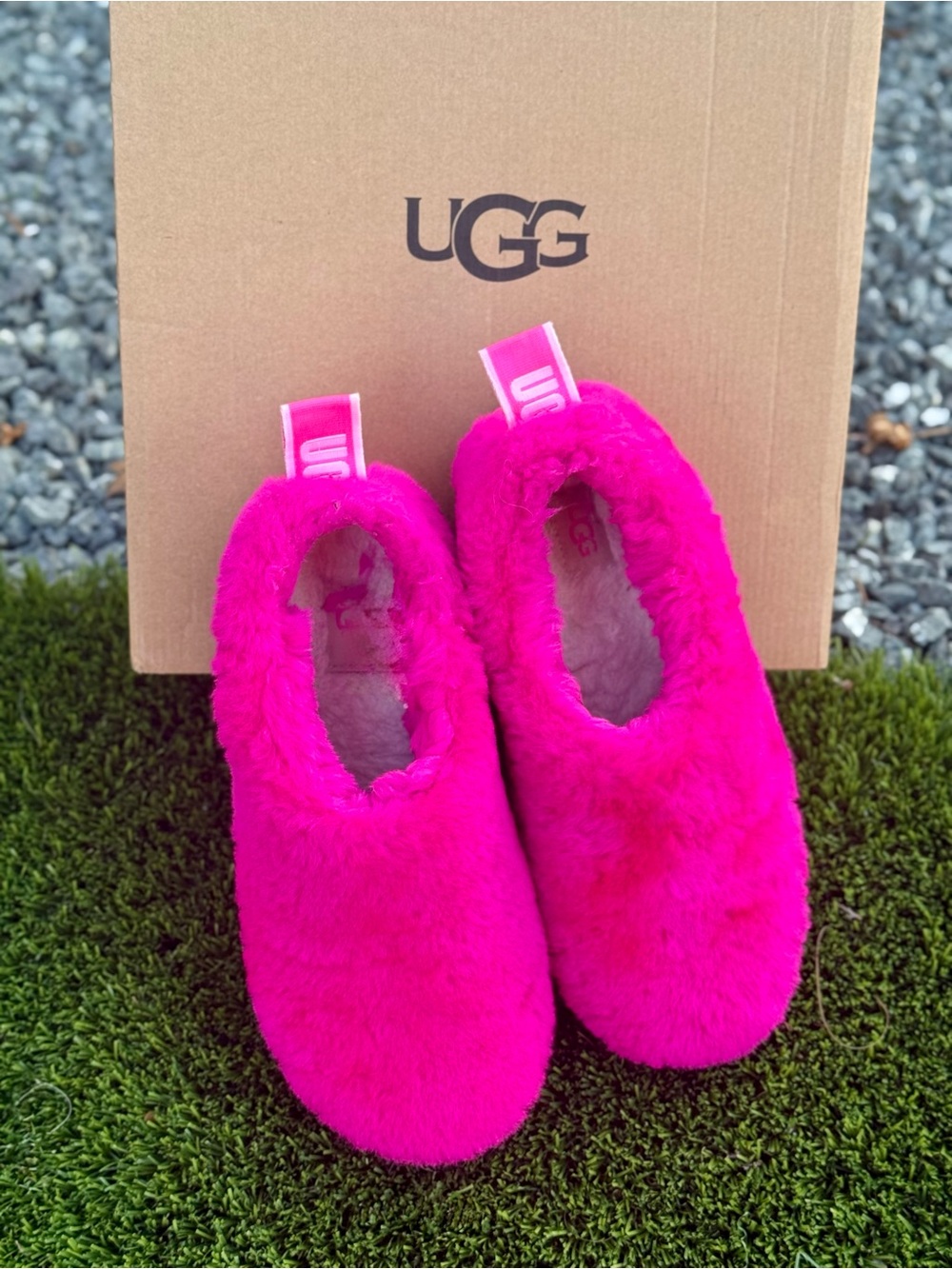 UGG Women’s Classic Cozy Shearling Indoor/Outdoor Slippers in Rock Rose Pink Sz9